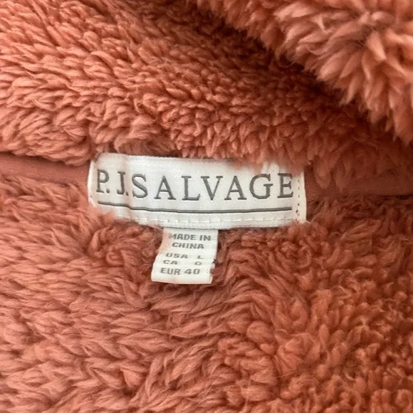 P.J. Salvage 3/4 pull over - Picture 3 of 6